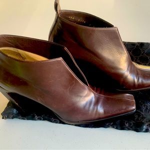 Gucci shoes/ankle boots.